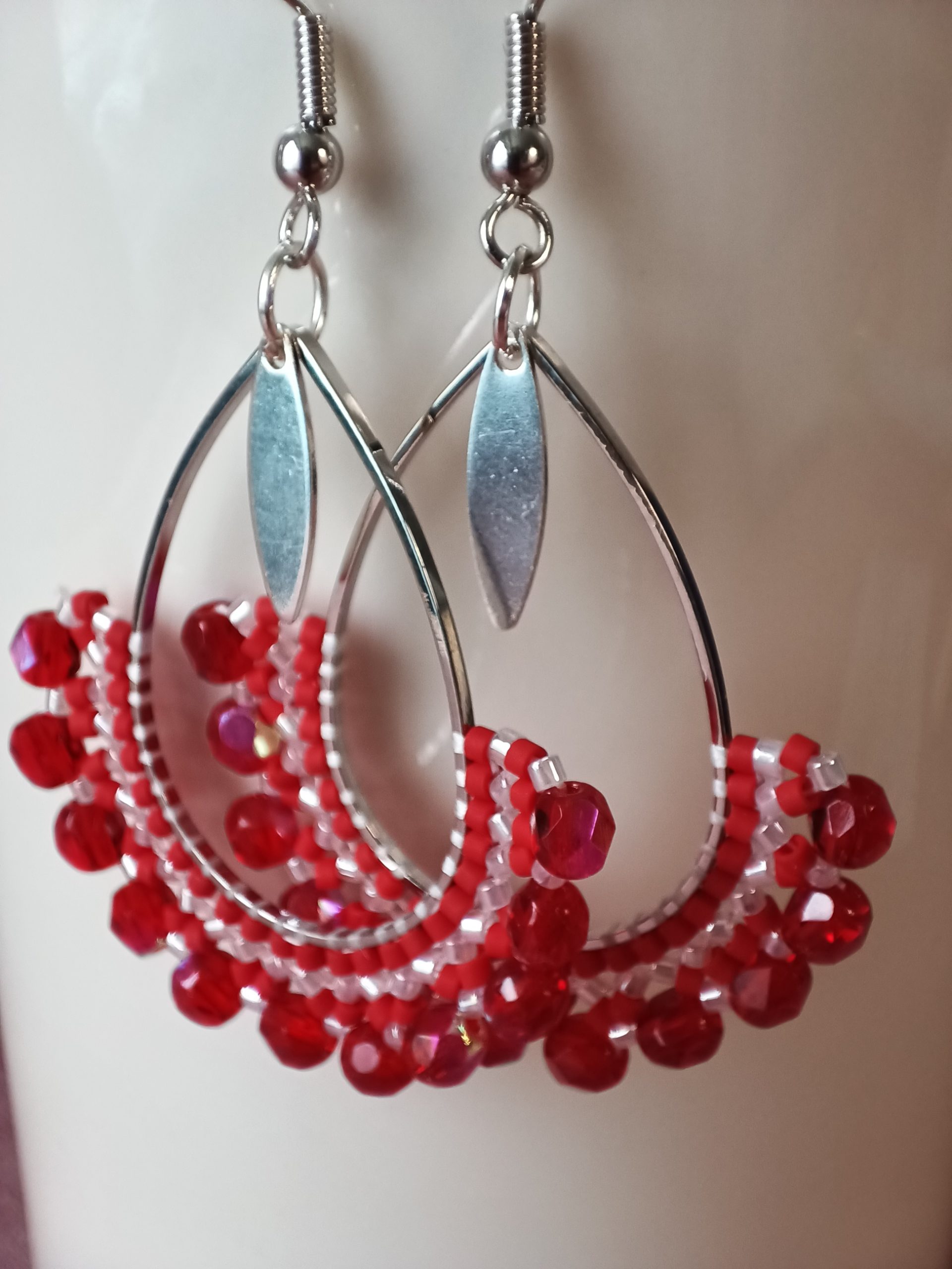 Boucles d'oreilles - Goutte Rouge irisé – Image 2