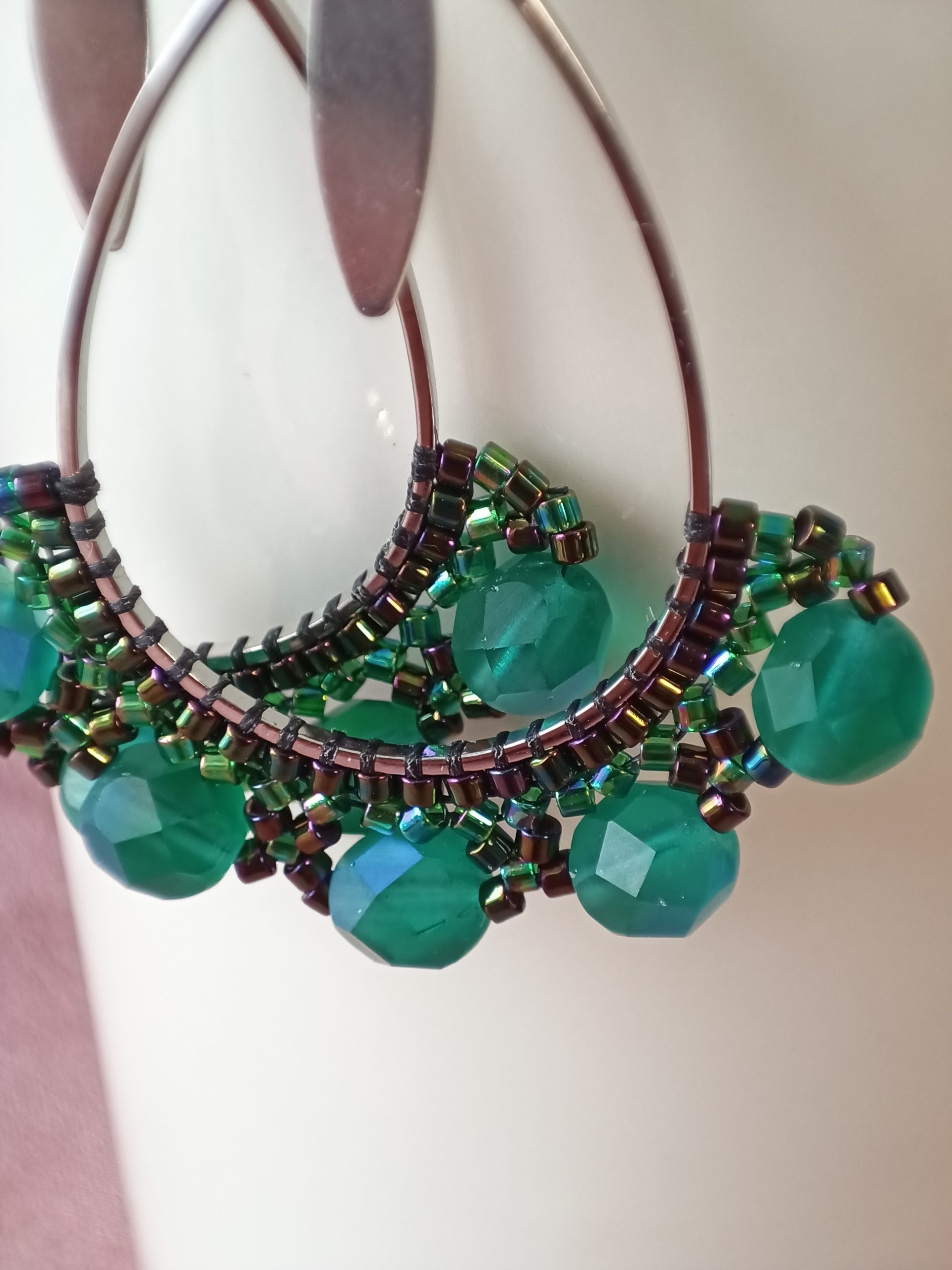 Boucles d’oreilles – Goutte argentée vert Emeraude – Image 2