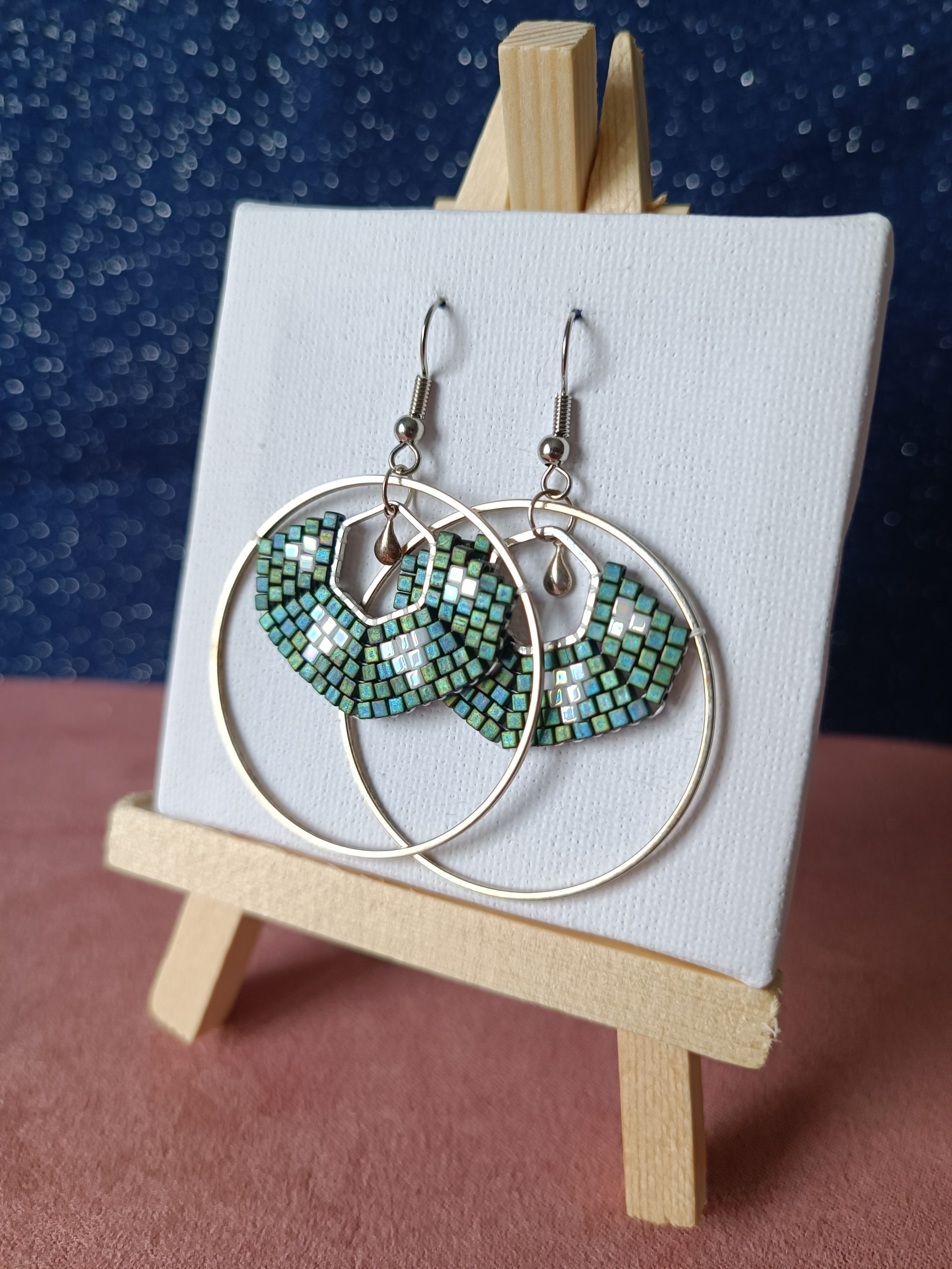 Boucles d’oreilles – Rond avec Hexagone Bleu vert métalisé