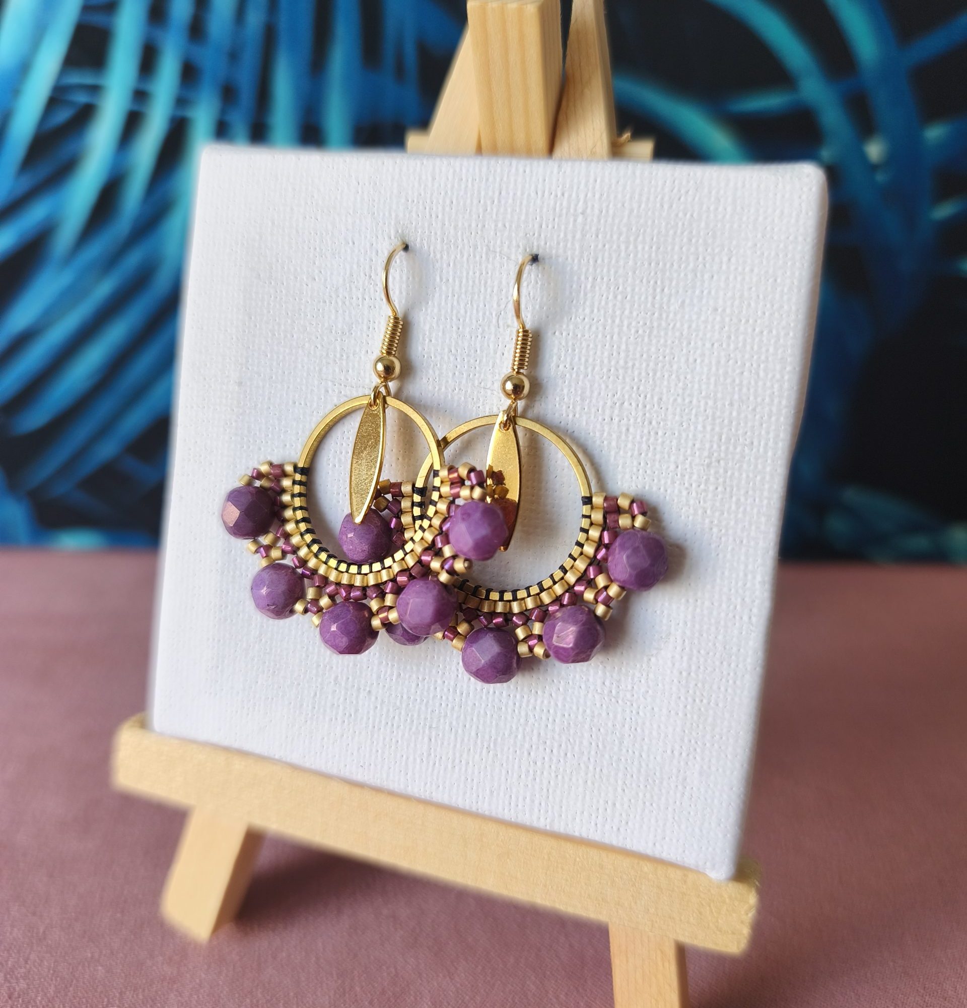 Boucles d’oreilles – Anneau 2cm doré et violet irisé