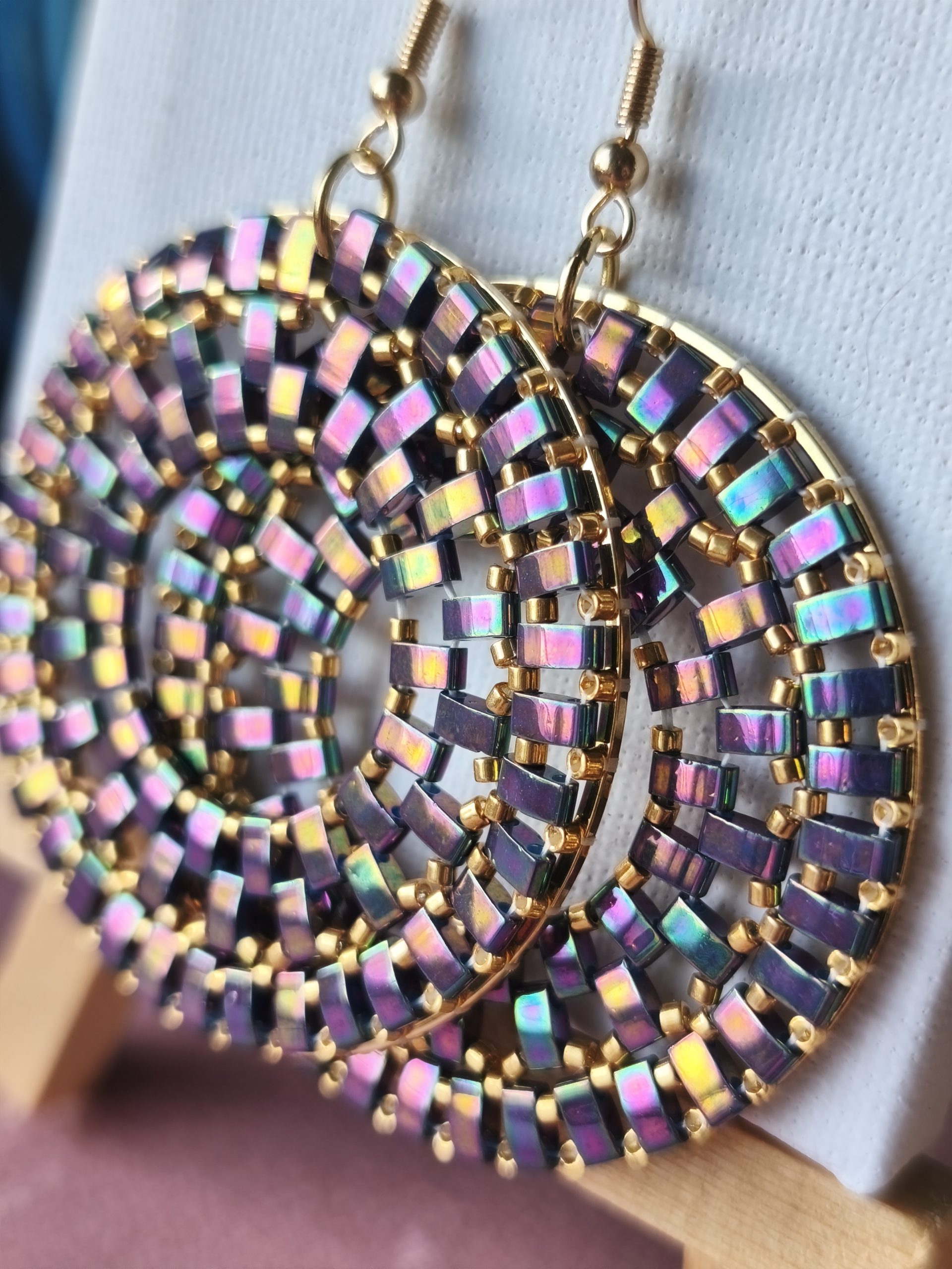 Boucles d’oreilles – Anneau 5cm violet irisé brillant – Image 2