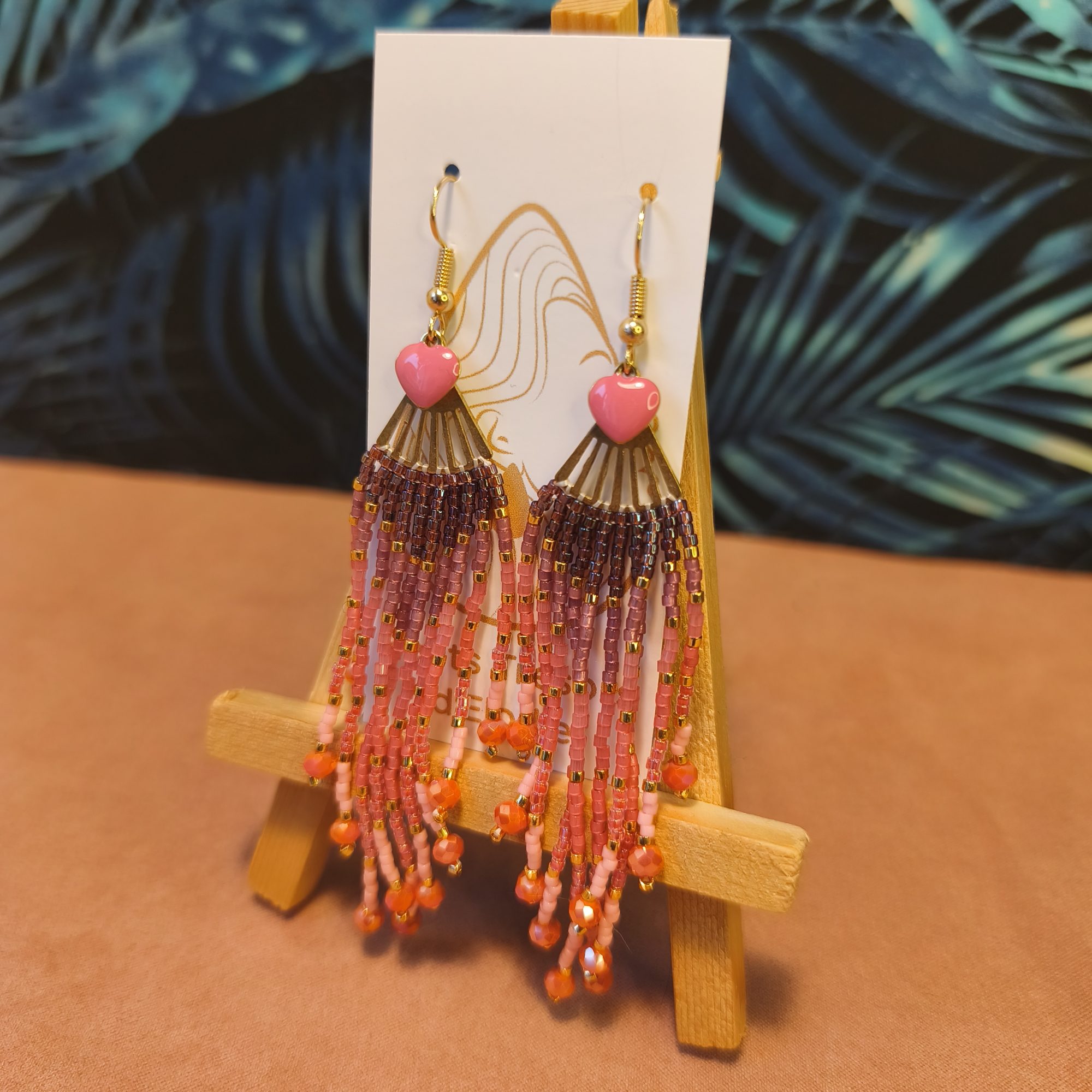 Boucles d'oreilles pendantes violet et rose
