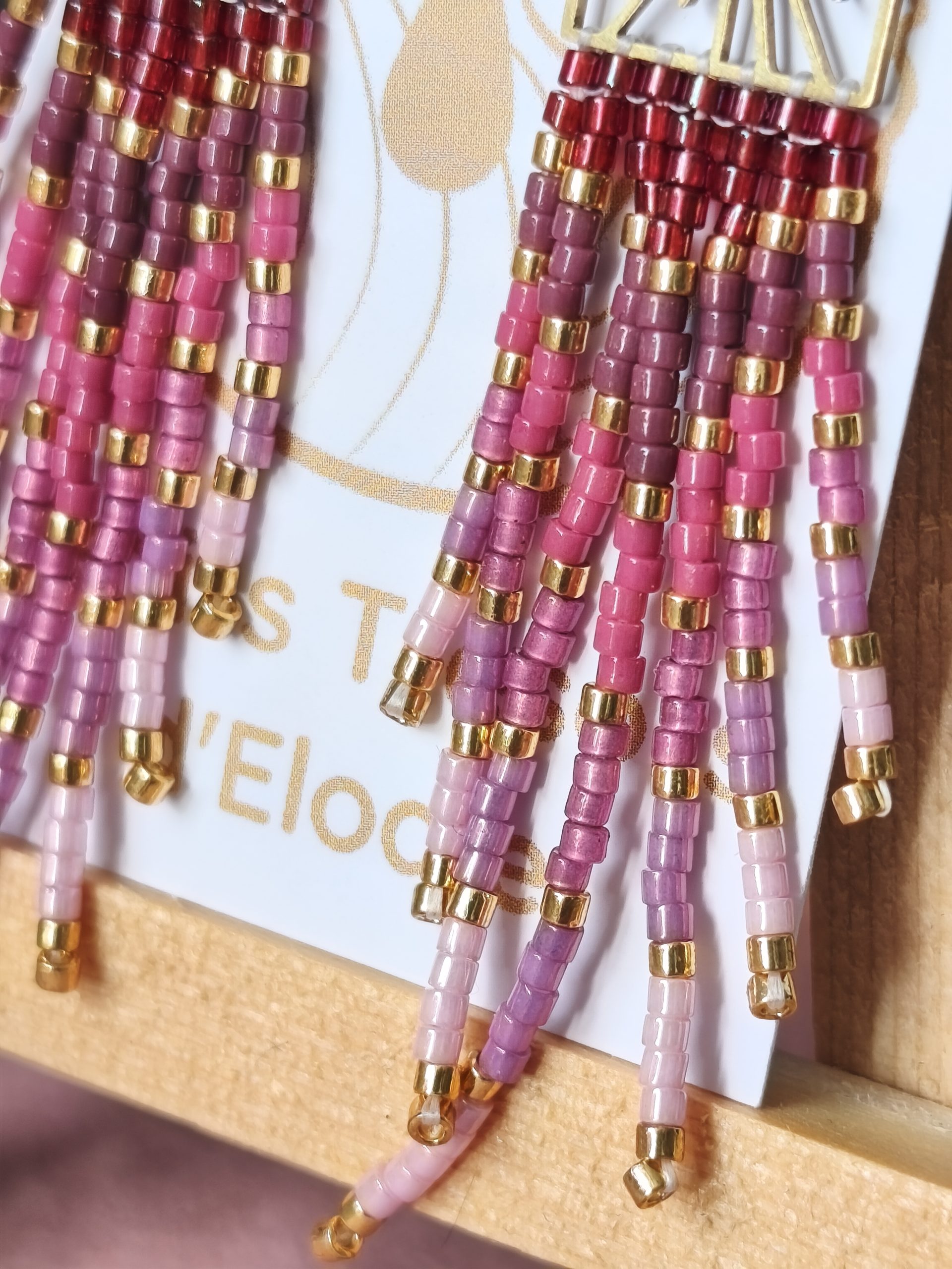 Boucles d'oreilles - Tissage sur forme soleil dégradé violet / rose – Image 3