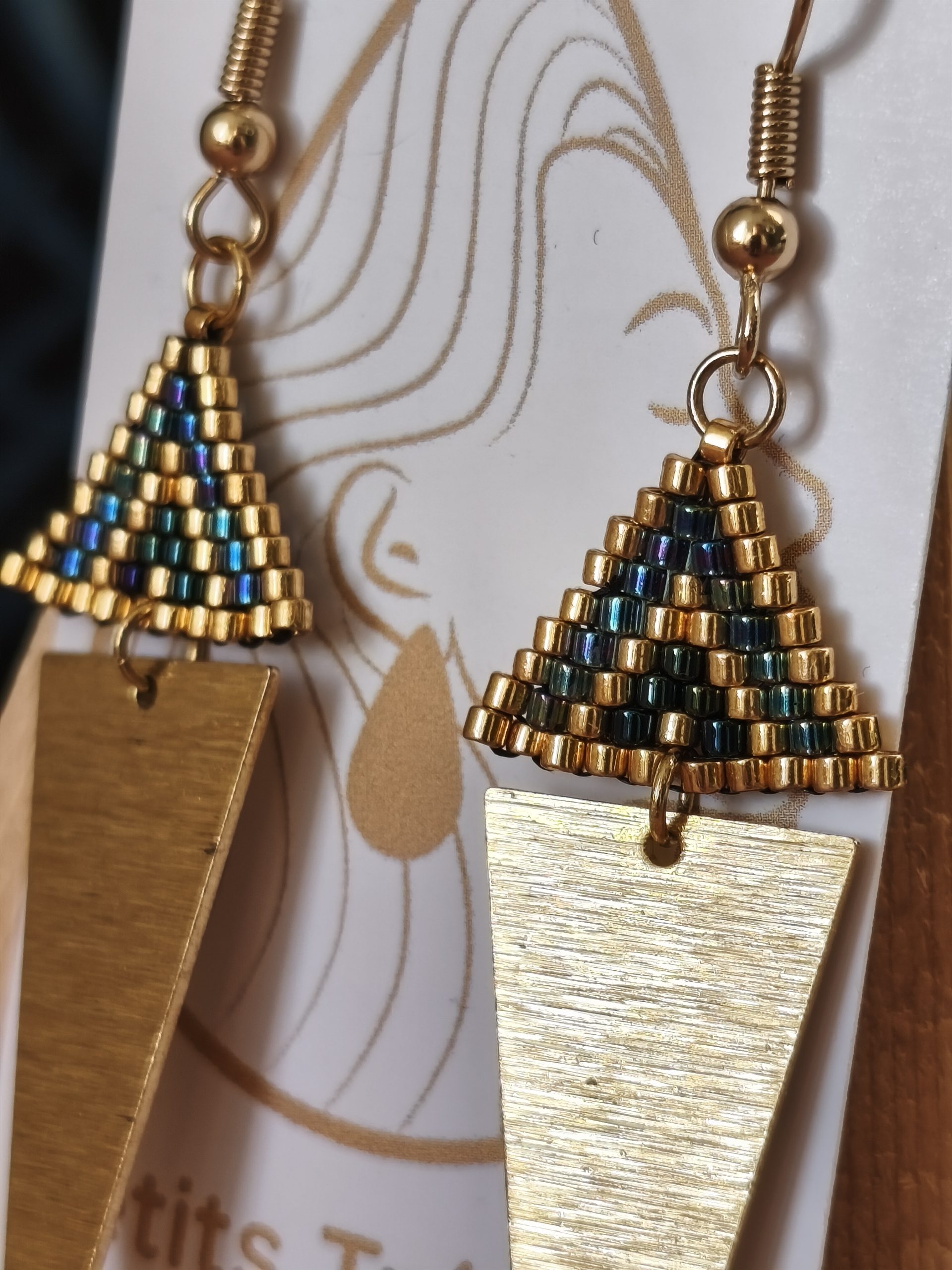 Boucles d'oreilles - Mini triangle tissage bleu – Image 3
