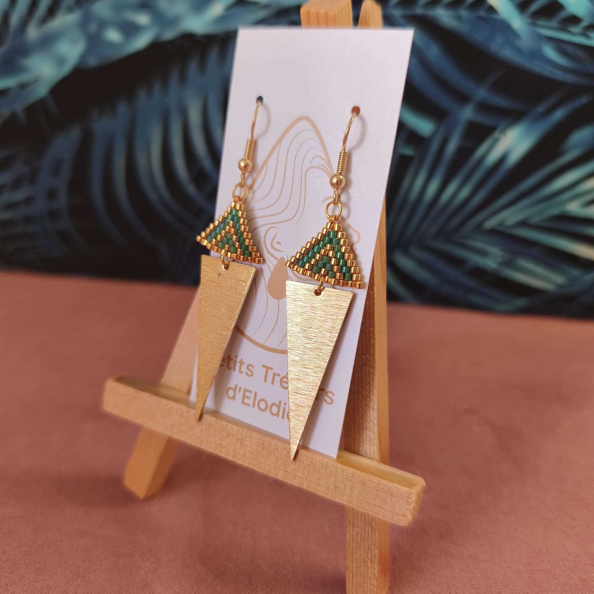 Boucles d'oreilles - Mini triangle tissage vert