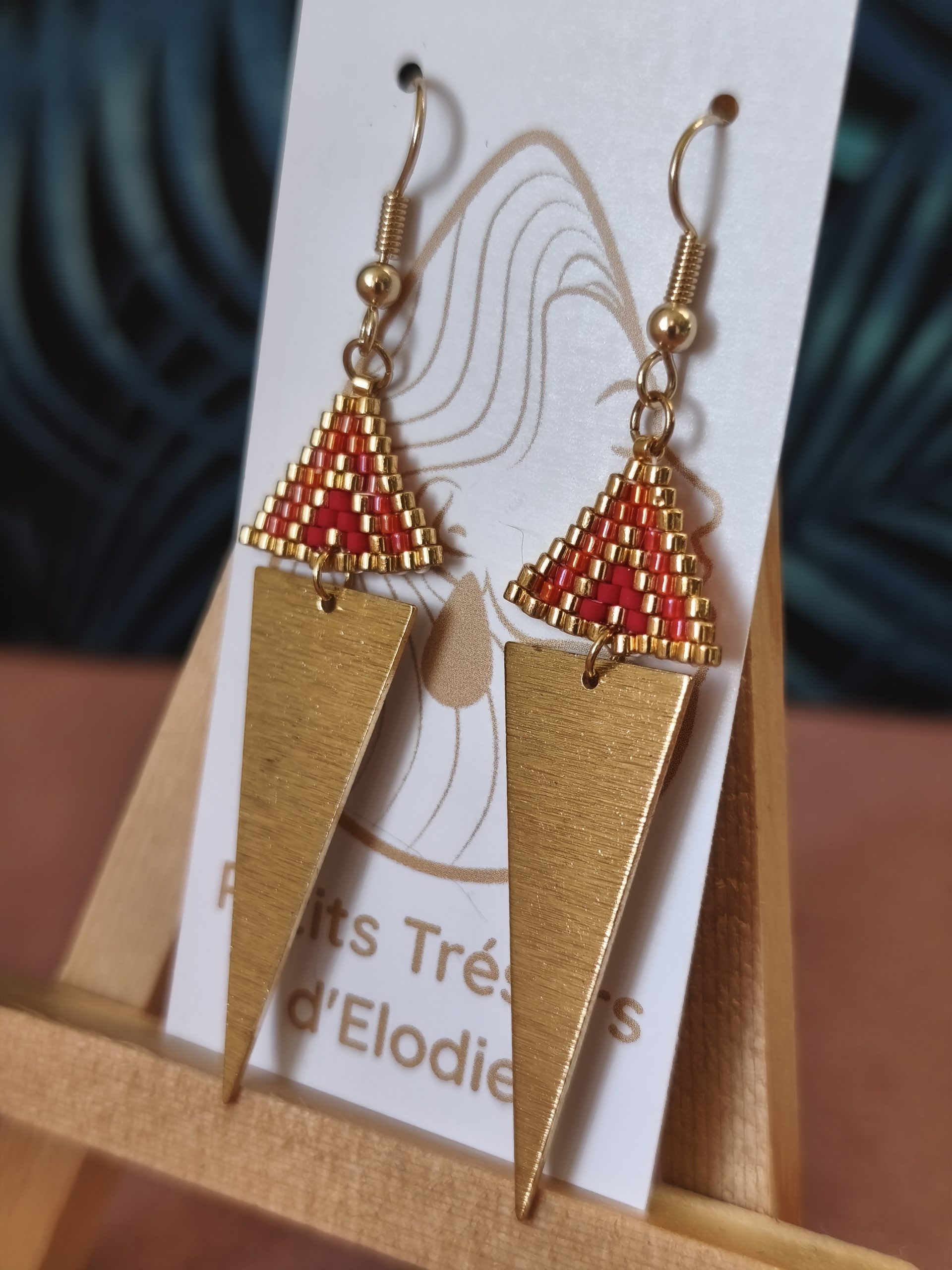 Boucles d'oreilles - Mini triangle tissage rouge – Image 2